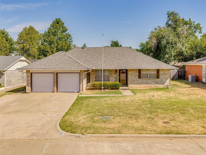 Property Photo: 8217 NW 31st Terrace OK 73008