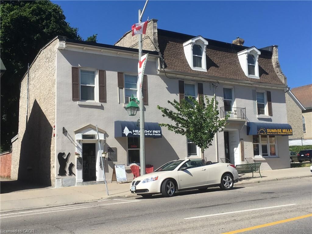 Property Photo:  840 King St E/S Street 5  ON N3H 3P2 