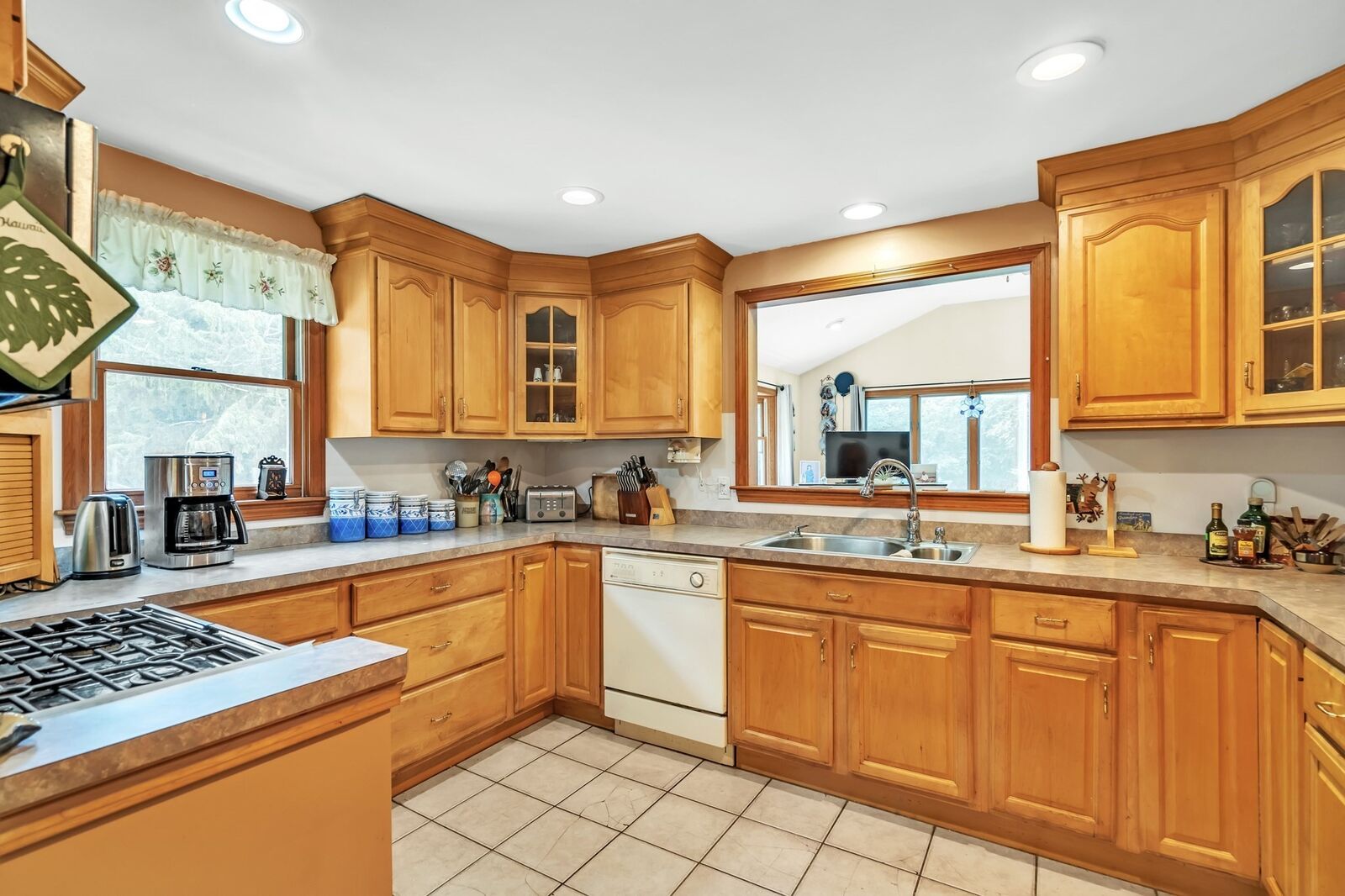 Property Photo:  274 Great Road  MA 01775 