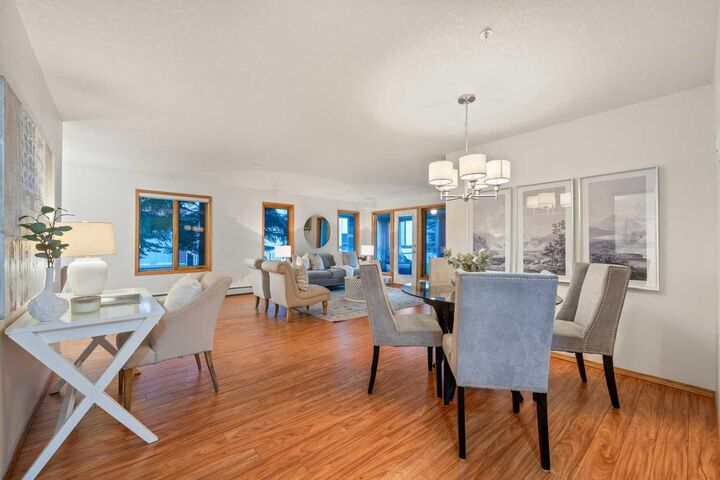 Property Photo:  7239 Sierra Morena Boulevard SW 115  AB T3H 3L7 