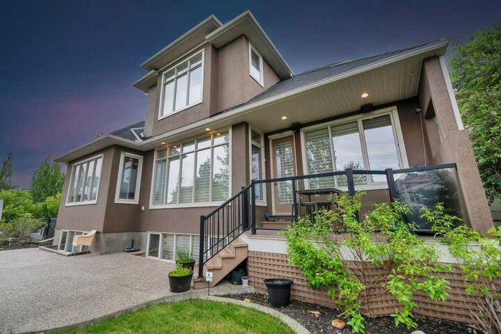 Property Photo:  377 Evergreen Circle SW  AB T2Y 0B8 