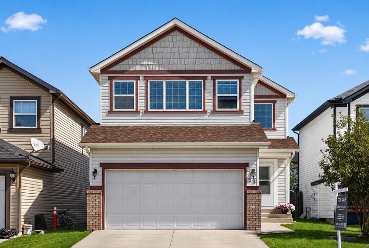 Property Photo: 53 Marthas Place NE AB T3J 4P4