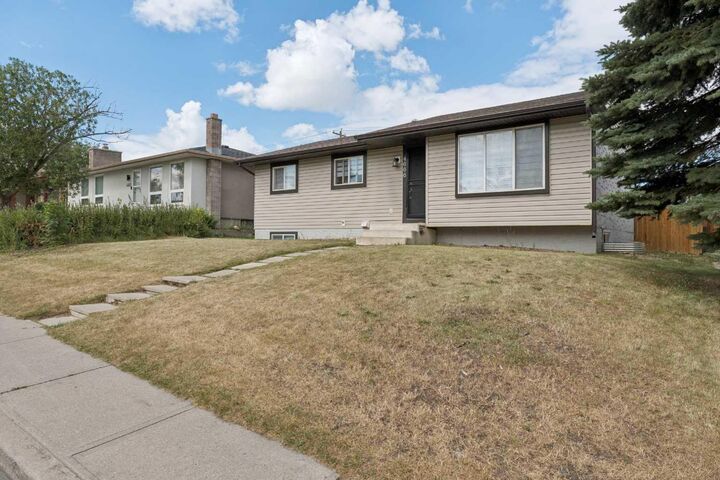 Property Photo: 4666 Marbank Drive AB T2A 3J6