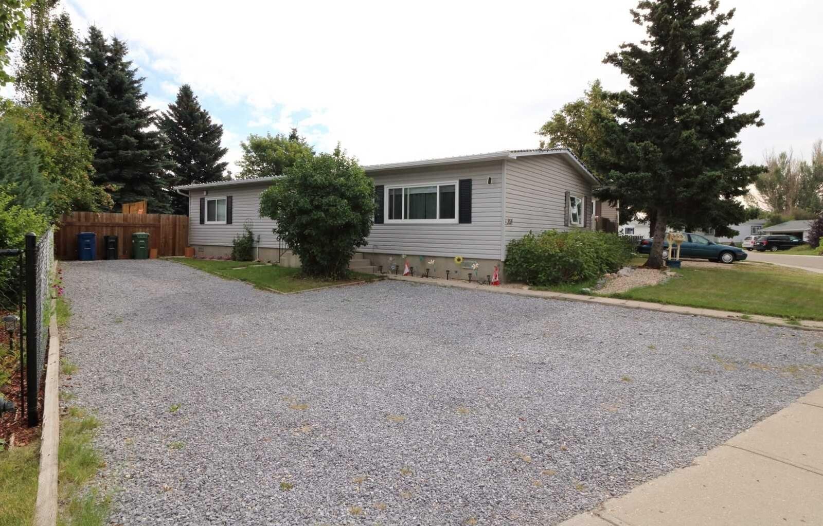 Property Photo:  353 Big Springs Drive SE  AB T4A 1B7 