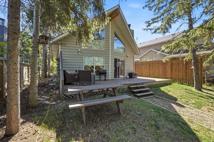 91 Oliver Avenue — photo 1