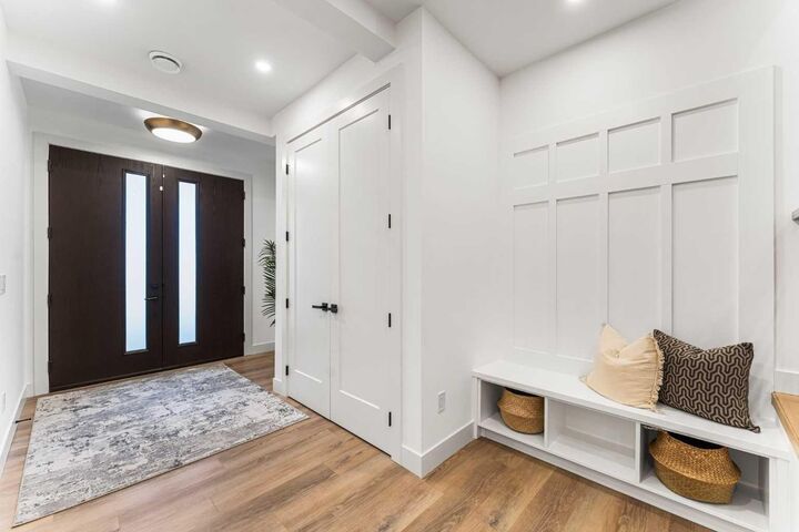 Property Photo: 407 Patterson Boulevard SW AB T3H 3N6