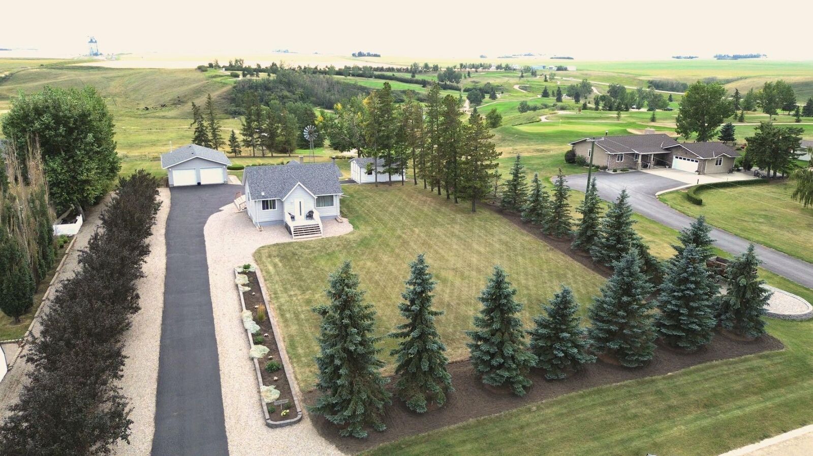 Property Photo:  223 Devilder Avenue  AB T0M 2C0 