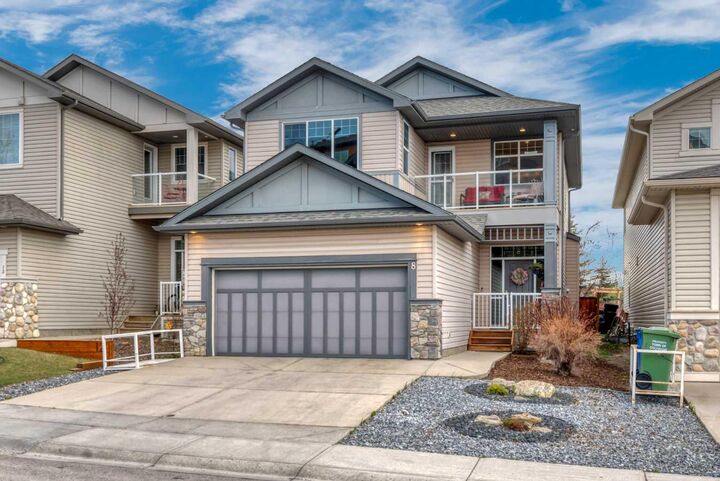 Property Photo: 8 Sunset Square AB T4C 0H4
