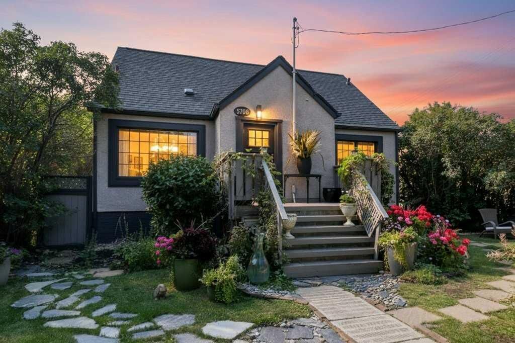 Property Photo: 5708 45 Avenue AB T4N 3L9