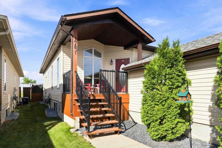 Property Photo:  178 Laffont Way  AB T9K 2R3 
