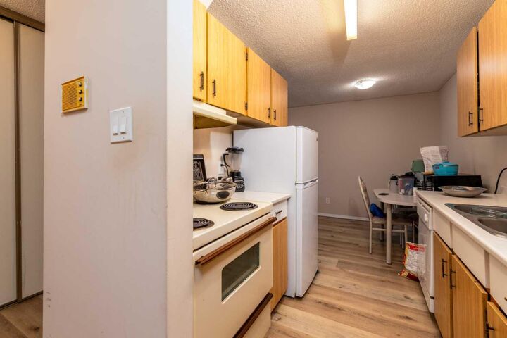 Property Photo: 5607 31 Street 203 AB T9V 3H1