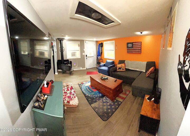 Property Photo:  33 Tom Tom Way  PA 18424 
