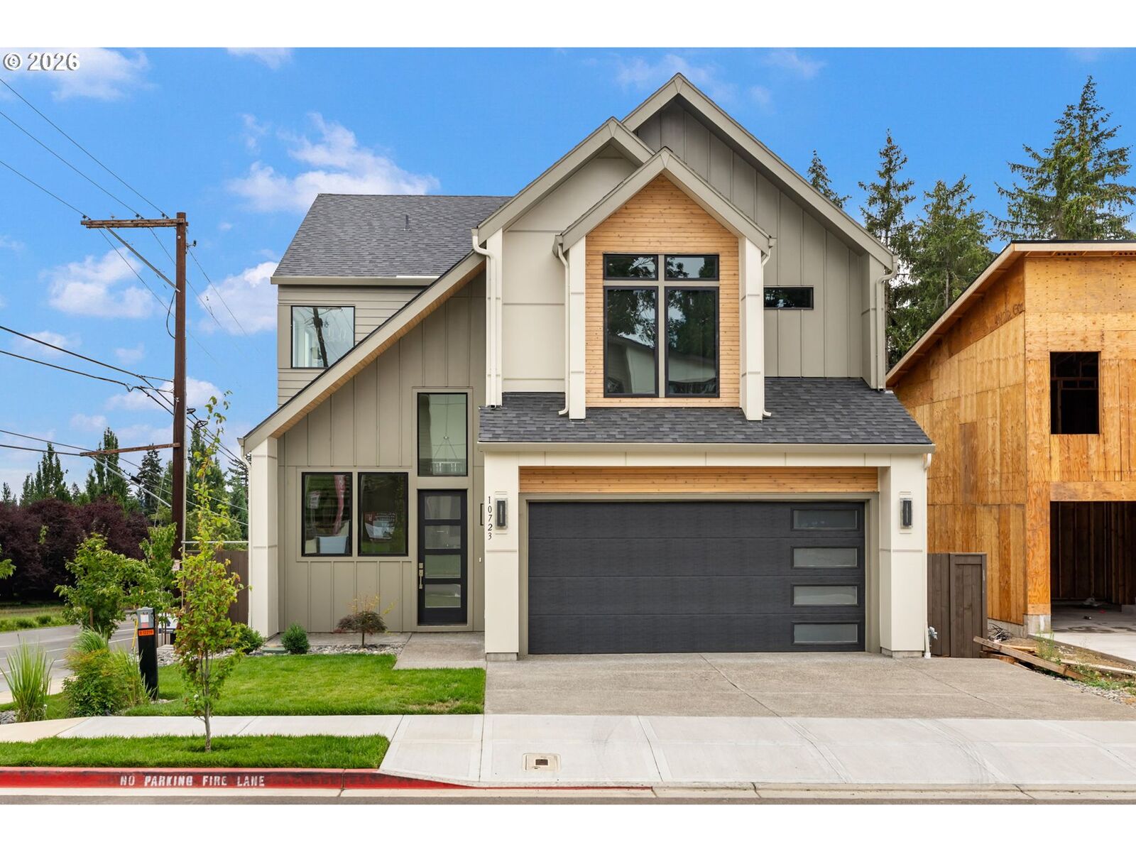 Property Photo: 10723 SE 13th Cir WA 98664
