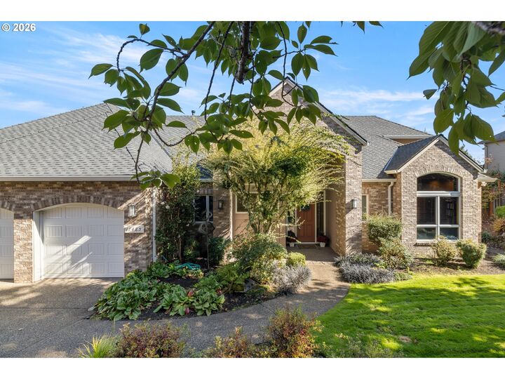 Property Photo: 17485 Brookhurst Dr OR 97034