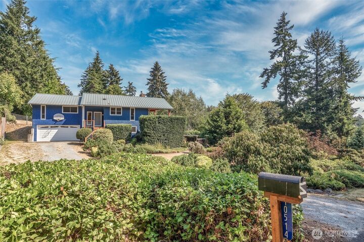 Property Photo:  10514 SW 110th Street  WA 98070 