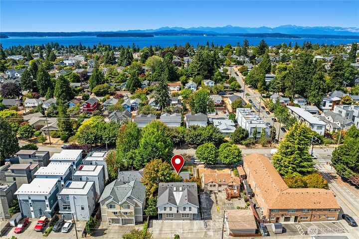 Property Photo:  5616  Fauntleroy Way SW  WA 98136 