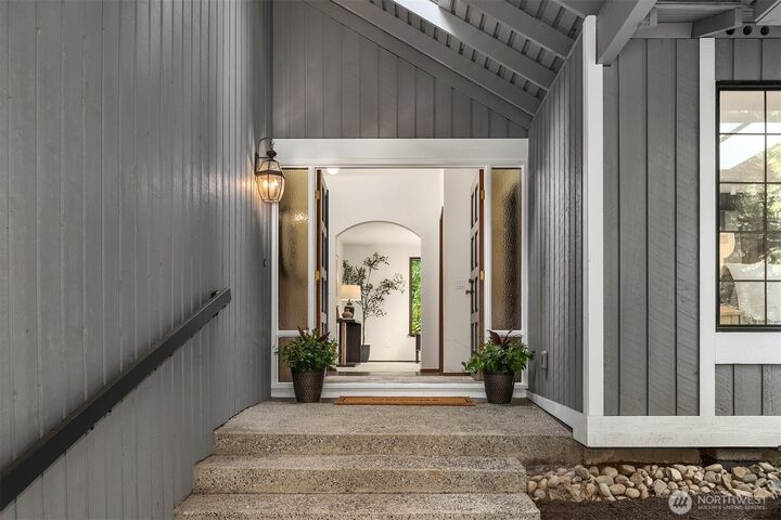 Property Photo: 15053 253rd Avenue SE WA 98027