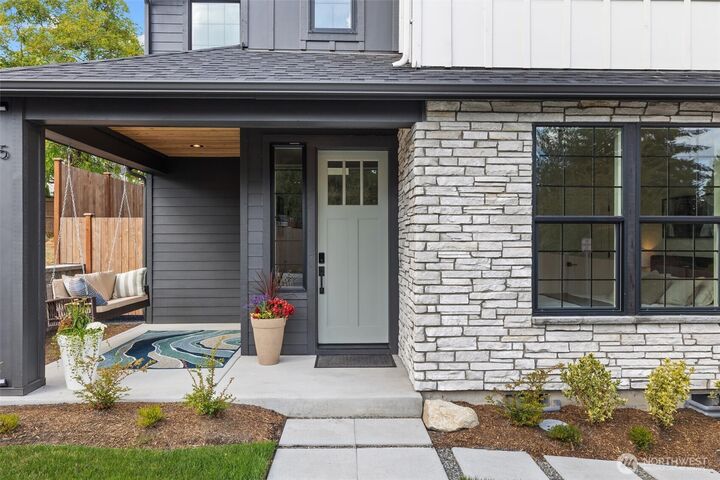 Property Photo: 5 213th Place SW WA 98021
