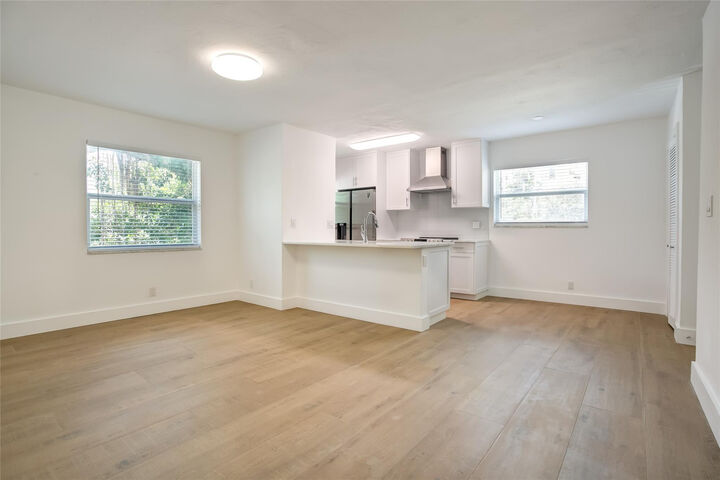 Property Photo: 530 S Federal Highway 14 FL 33301