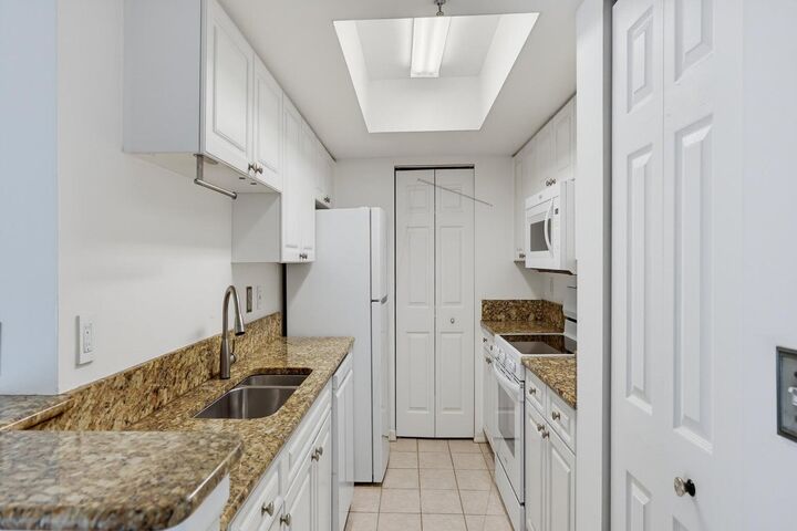 Property Photo:  400 Crestwood Court N 417  FL 33411 