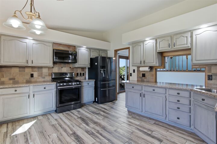 Property Photo:  4002 Oak Knoll Drive  WI 54701 