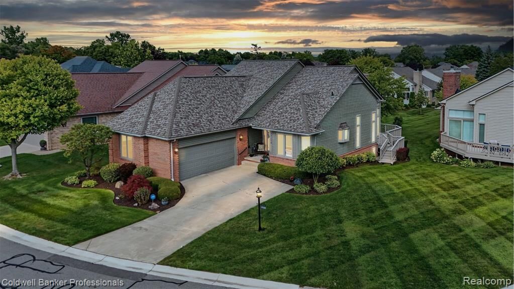 Property Photo:  57140 Copper Creek Drive W  MI 48094 