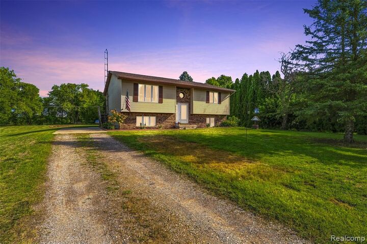 Property Photo: 8491 E Mount Morris Road MI 48463