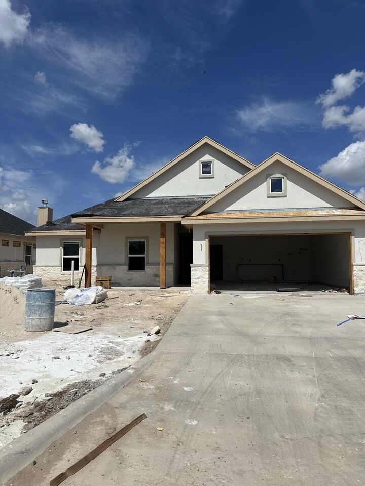 Property Photo:  3014 Cedarhill Drive  TX 76904 