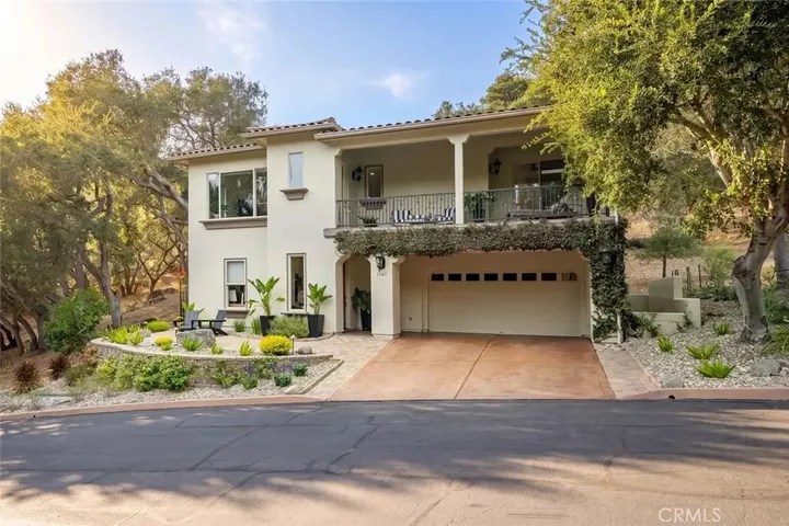 Property Photo:  2940 Night Hawk Way  CA 93424 