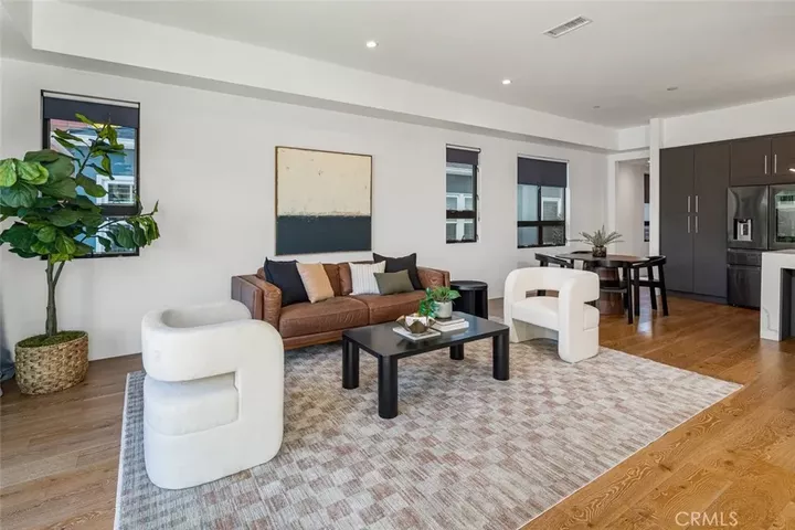 Property Photo:  5776 Campo Walk  CA 90803 