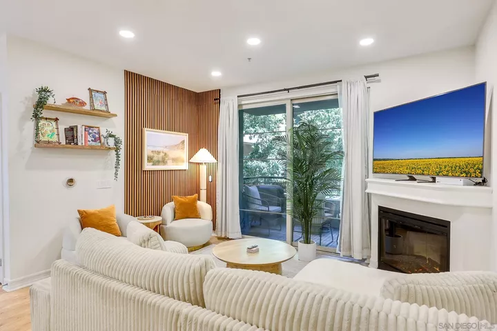 Property Photo:  1465 C St 3310  CA 92101 
