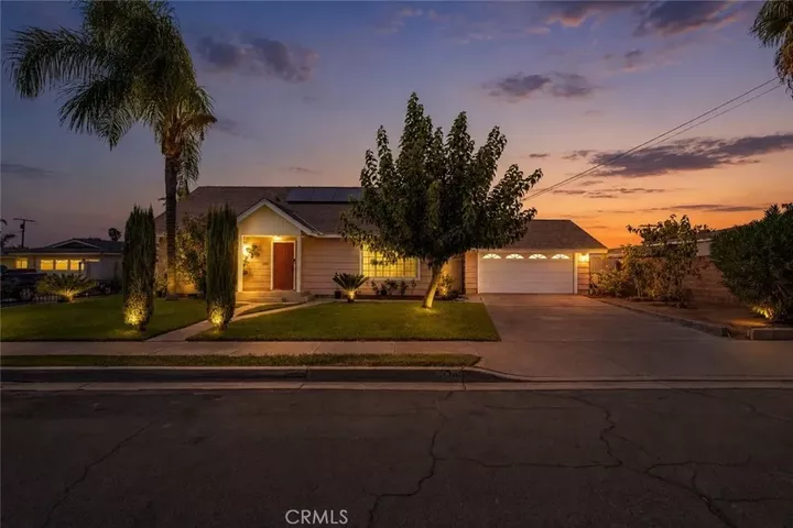 Property Photo:  535 E Valencia Street  CA 92376 