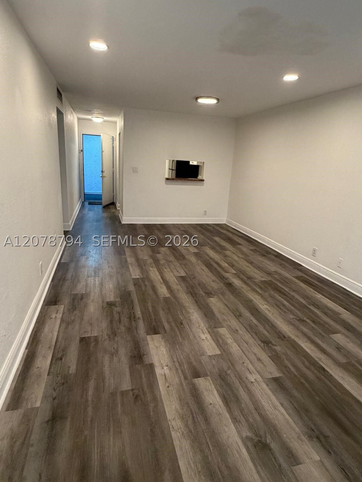 Property Photo: 5201 Geneva Way 311 FL 33166