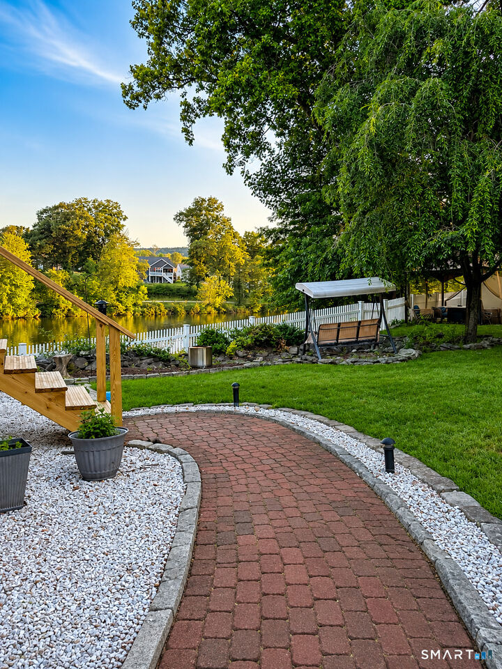 Property Photo:  157 Baileyville Road  CT 06455 