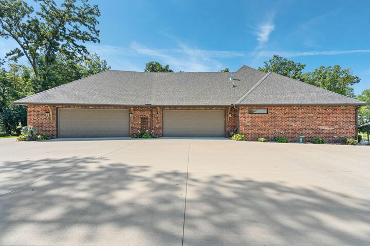 Property Photo:  878 E Galway Court  MO 65714 