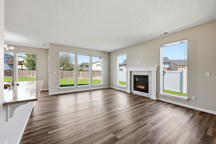 Property Photo: 1610 W Lavender Ct WA 99208