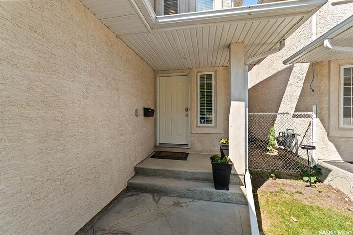 Property Photo:  2274 Atkinson Street  SK S4N 7R2 