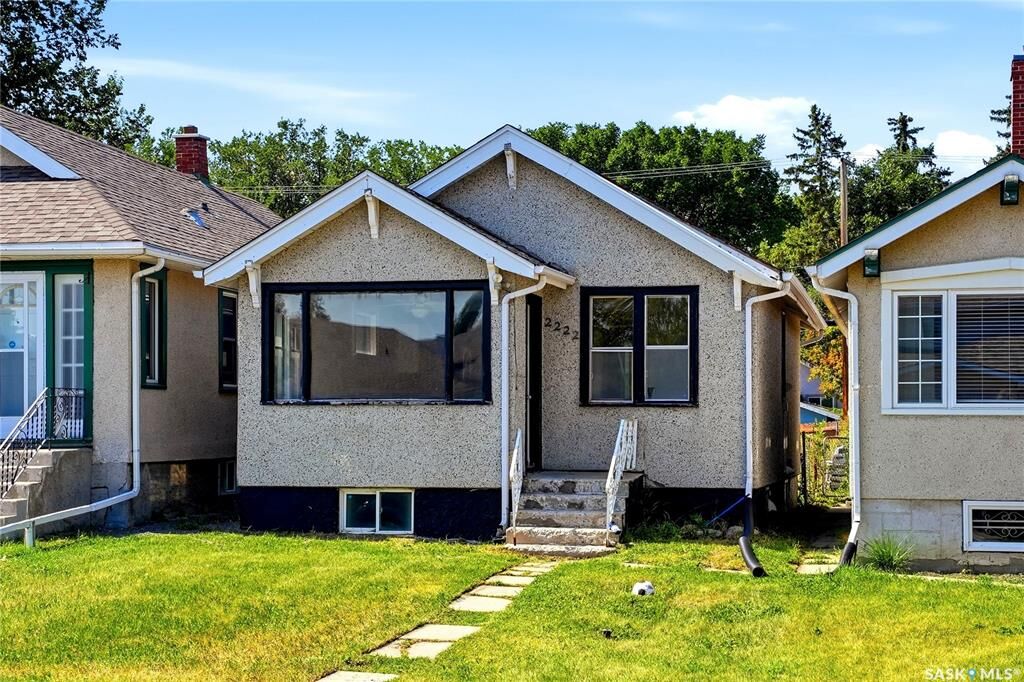 Property Photo: 2222 Wallace Street SK S4S 3H4
