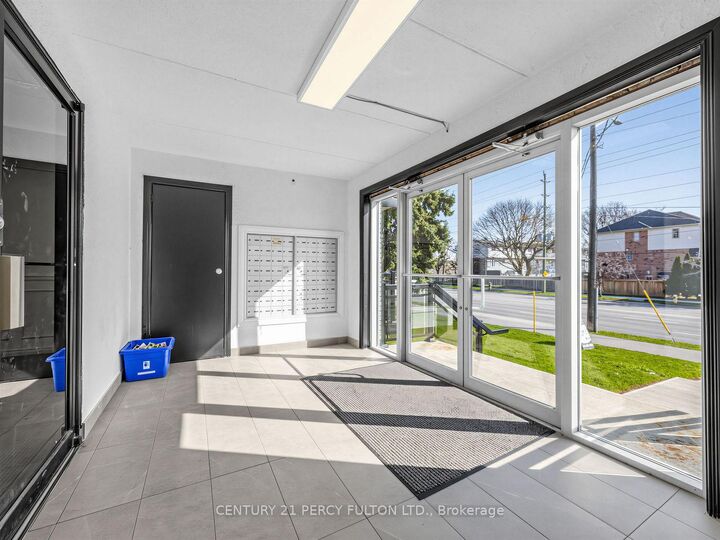 Property Photo:  200 Garden Street 302  ON L1N 0L7 