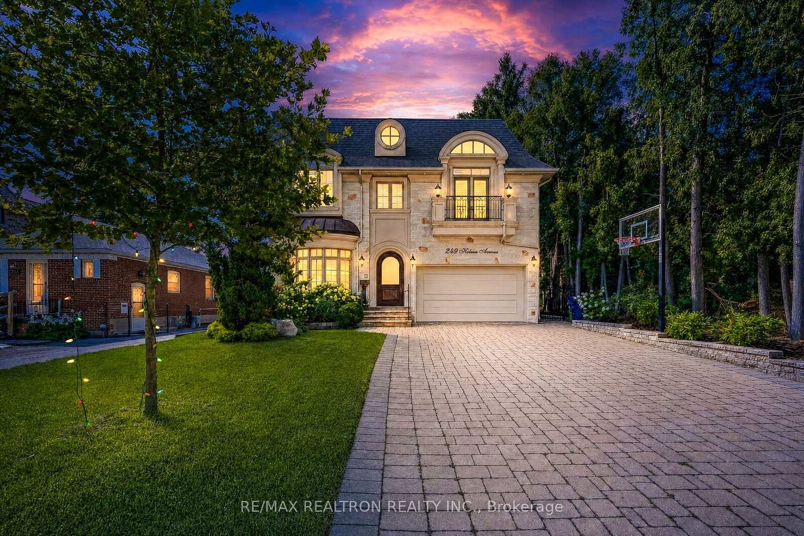 Property Photo: 249 Holmes Avenue ON M2N 4M9
