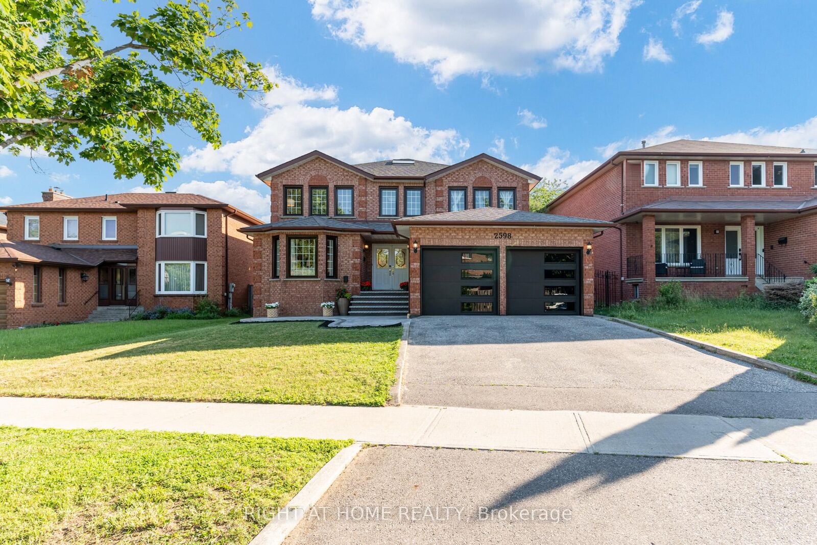 Property Photo:  2598 Mason Heights  ON L5B 2S2 