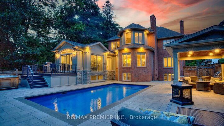 Property Photo: 2064 Dickson Road ON L5B 1Y6