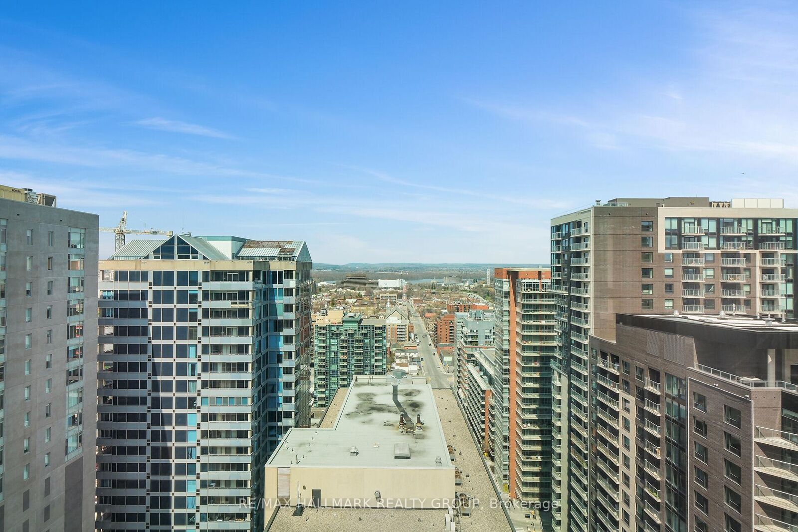 Property Photo:  234 Rideau Street 2404  ON K1N 0A9 