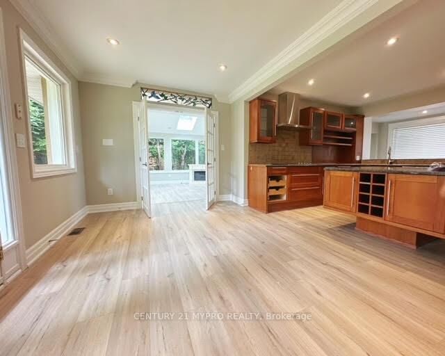 Property Photo:  1417 Wateska Boulevard  ON L5H 2R3 