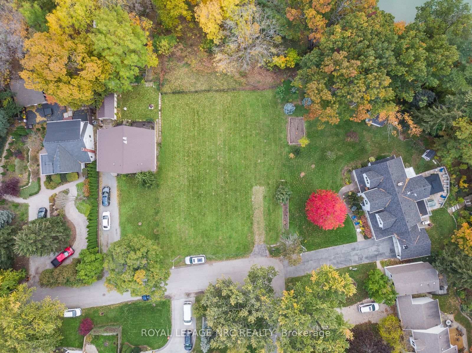 Property Photo:  56 Henley Drive  ON L2N 4A9 