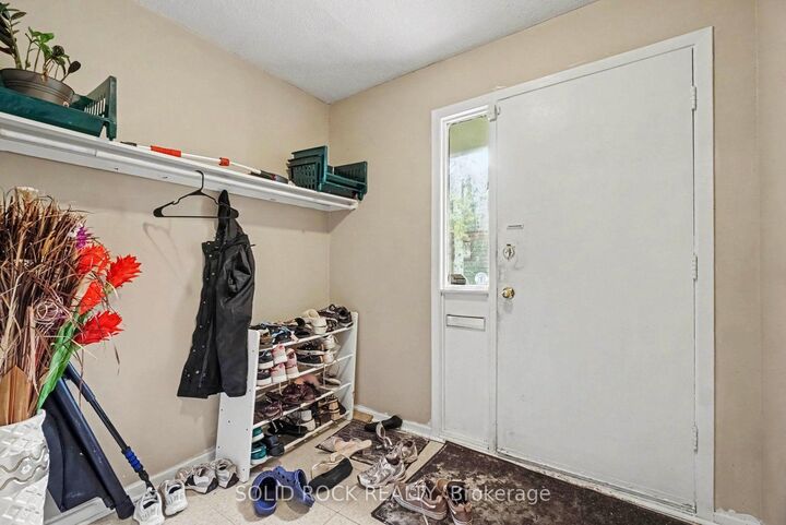 Property Photo:  1735 Meadowbrook Road 71  ON K1B 4W6 