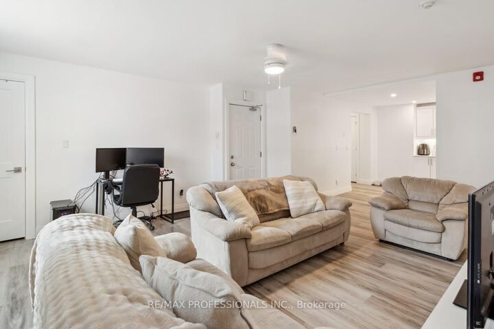 Property Photo:  14 Manitoba Street 2  ON P1L 1S4 
