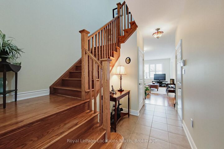 Property Photo: 34 Savannah Crescent ON L9Z 0E7