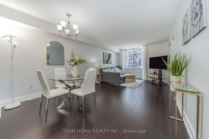 Property Photo: 300 Webb Drive 604 ON L5B 3W3