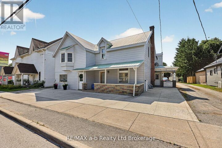 Property Photo: 133 Dundas Street W ON N0M 2M0